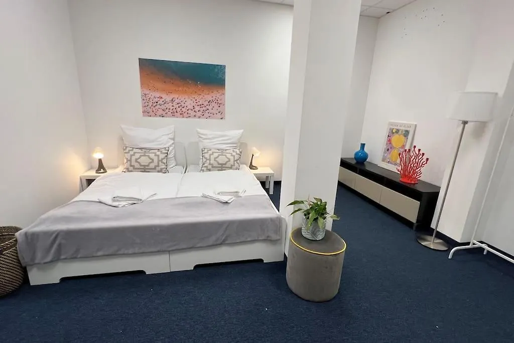 מינכן Beckhomes- New, Unique Apartment For 16 People גרמניה