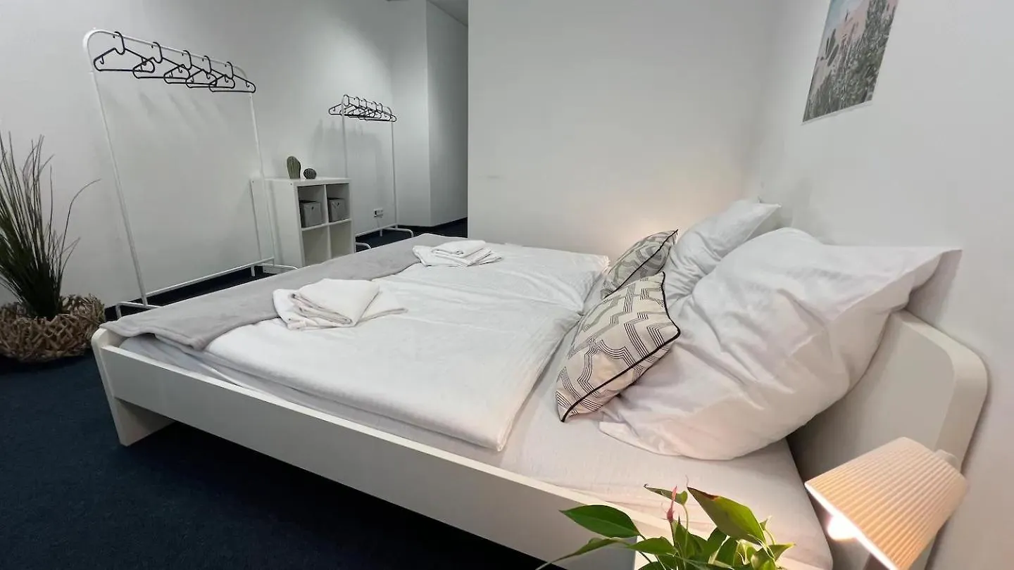 Beckhomes- New, Unique Apartment For 16 People Munich