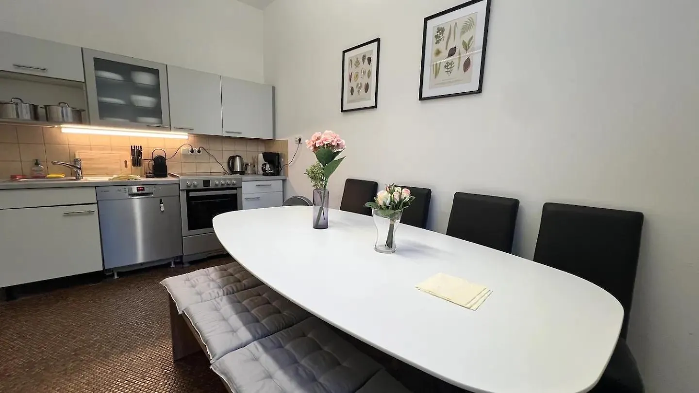 Beckhomes- New, Unique Apartment For 16 People Munich Germany