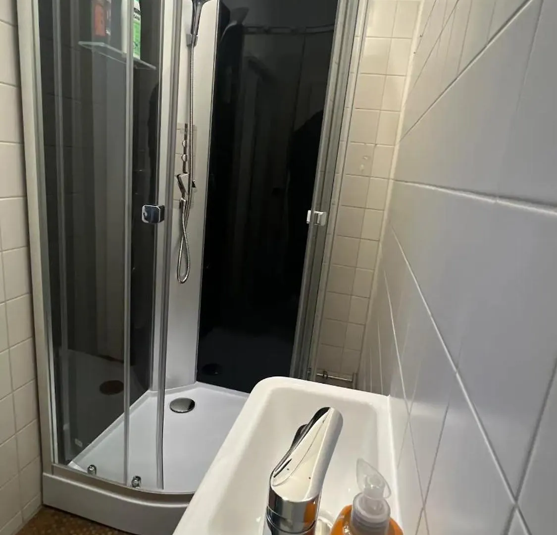 Beckhomes- New, Unique Apartment For 16 People München